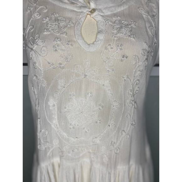 Raga Embroidered Pearl Dress/ cover up - Picture 2 of 9